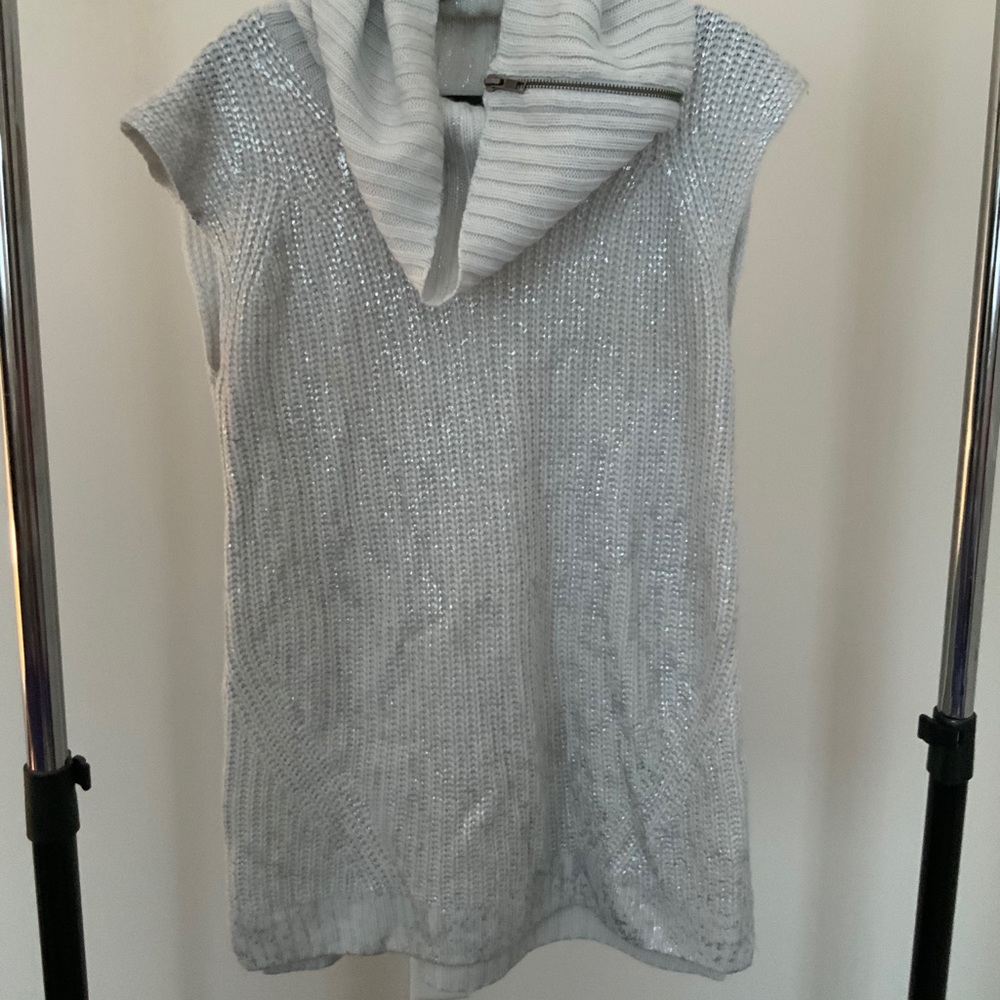 TROUVE metallic tunic w zipper